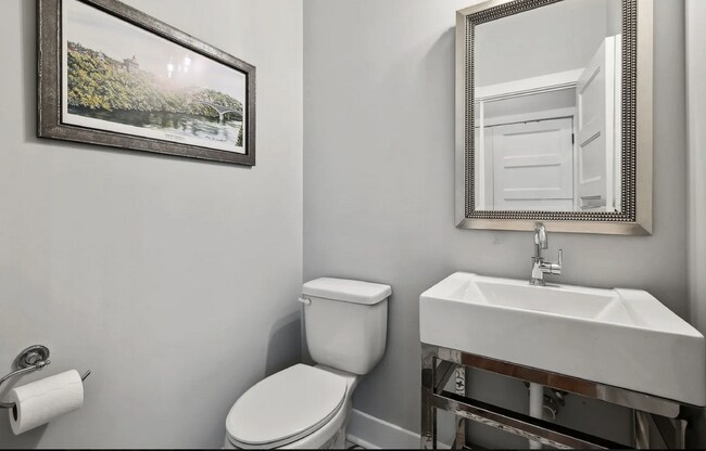 Building Photo - "Experience Nashville Charm: Spacious 3-Bed, 3.5-Bath Retreat on Byrum Avenue!" Fenced Back Yard!