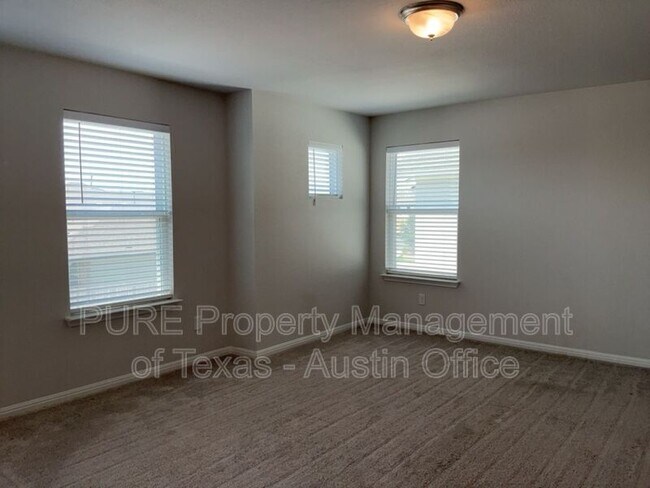 Building Photo - 3200 College Park Dr