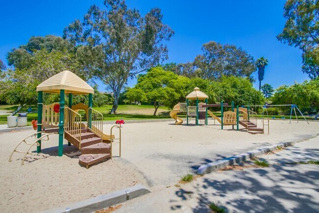 Building Photo - 3268 Via Marin