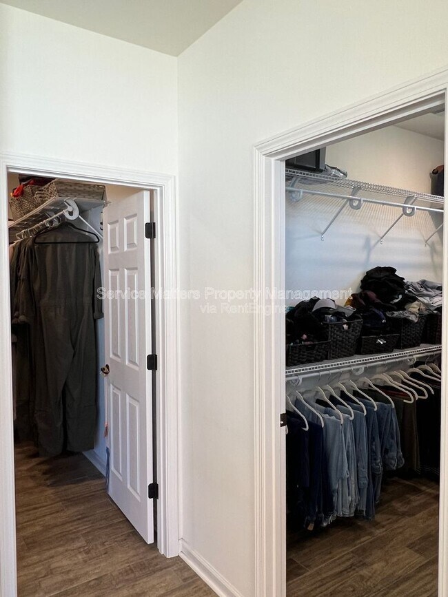 Building Photo - 4130 Lazy Breeze Ln