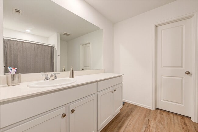 Building Photo - 1496 Twilight Grn Dr