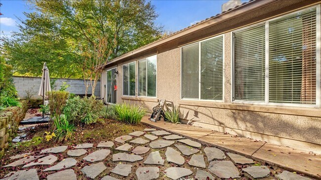 Building Photo - 1528 Morning Glory Ln