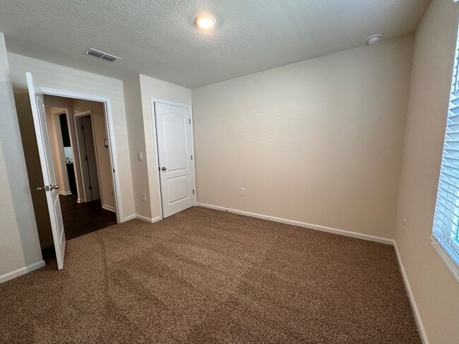 Building Photo - Resort Style Amenities! Lawn Care Included! Easy Access to Wildlight, Fernandina Bch, Jax