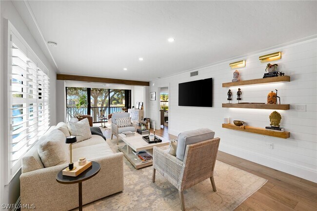 Building Photo - 3135 Riviera Dr