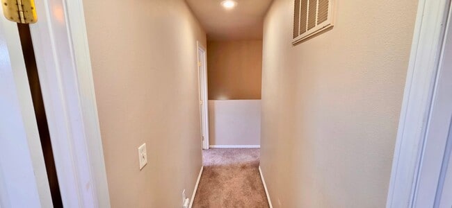 Building Photo - Modern 3-Bed Duplex with Hilltop Views and...