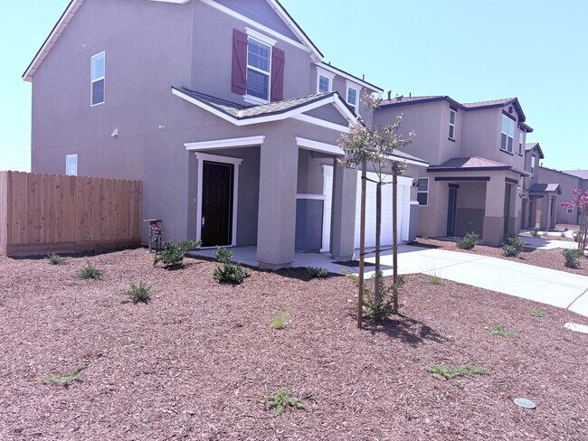 Building Photo - 6345 W Hadley Ave
