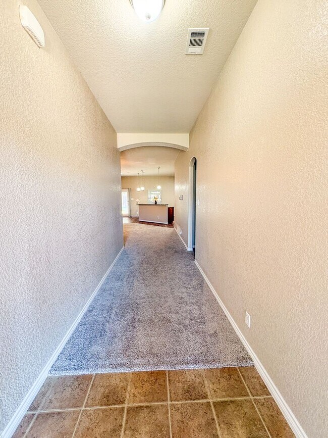 Building Photo - 2907 Montague County Dr