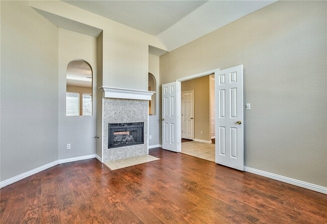 Building Photo - 4424 Maple Shade Ave