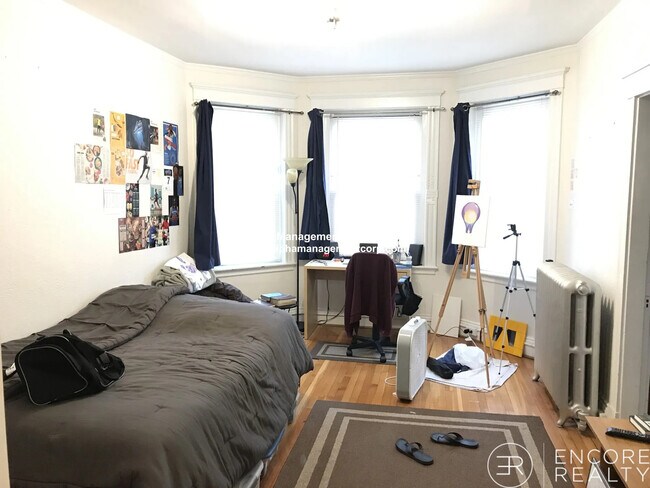 Building Photo - 17-19 Washington St. Unit 402