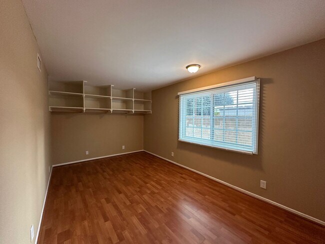 Building Photo - Stunning 5 bedroom tree lined cul-de-sac street in West Hills