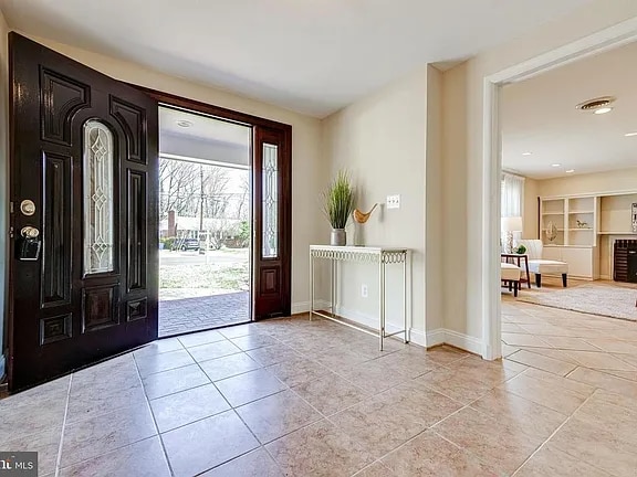 Building Photo - 5940 Lowell Ave