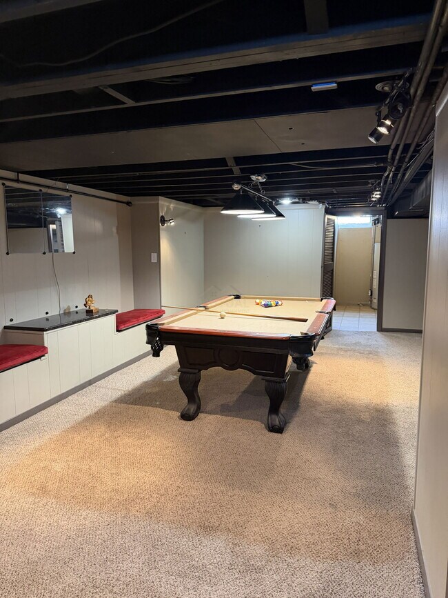 Building Photo - 33042 Slocum Dr