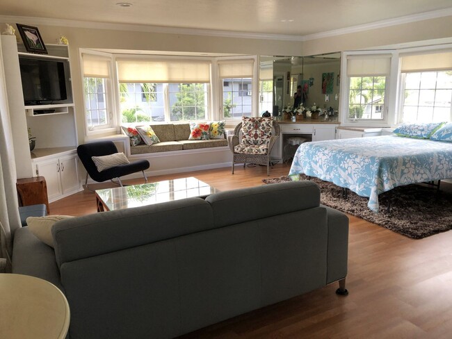 Building Photo - Charming Studio/1/1, Located in Waimanalo,...