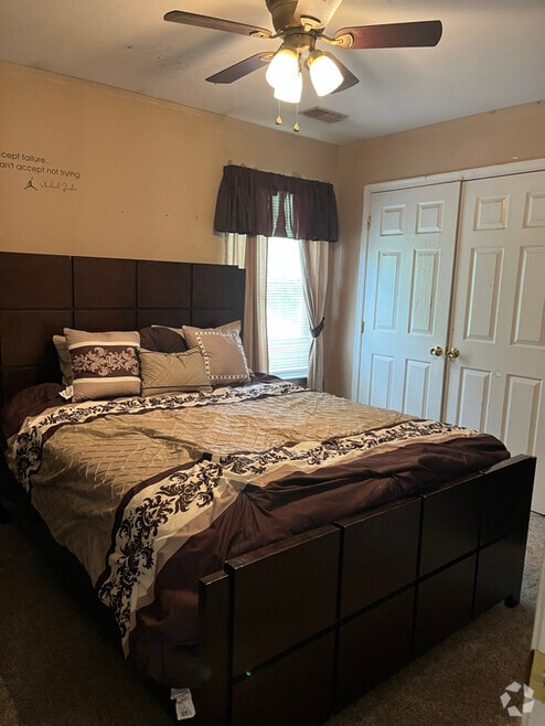 Building Photo - 6803 Lantana Dr