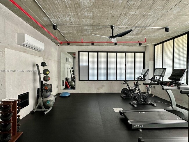 Building Photo - 1030 15th St