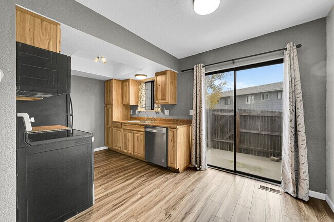 Building Photo - $1,595, 2-bed, 1.5 bath, located in Colorado Springs.