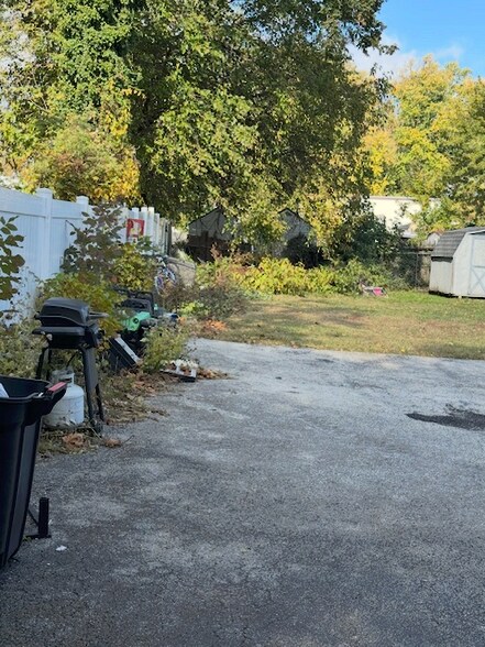 Rear Yard - 727 Bartram Ave