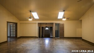 Building Photo - 923 Midnight Dr