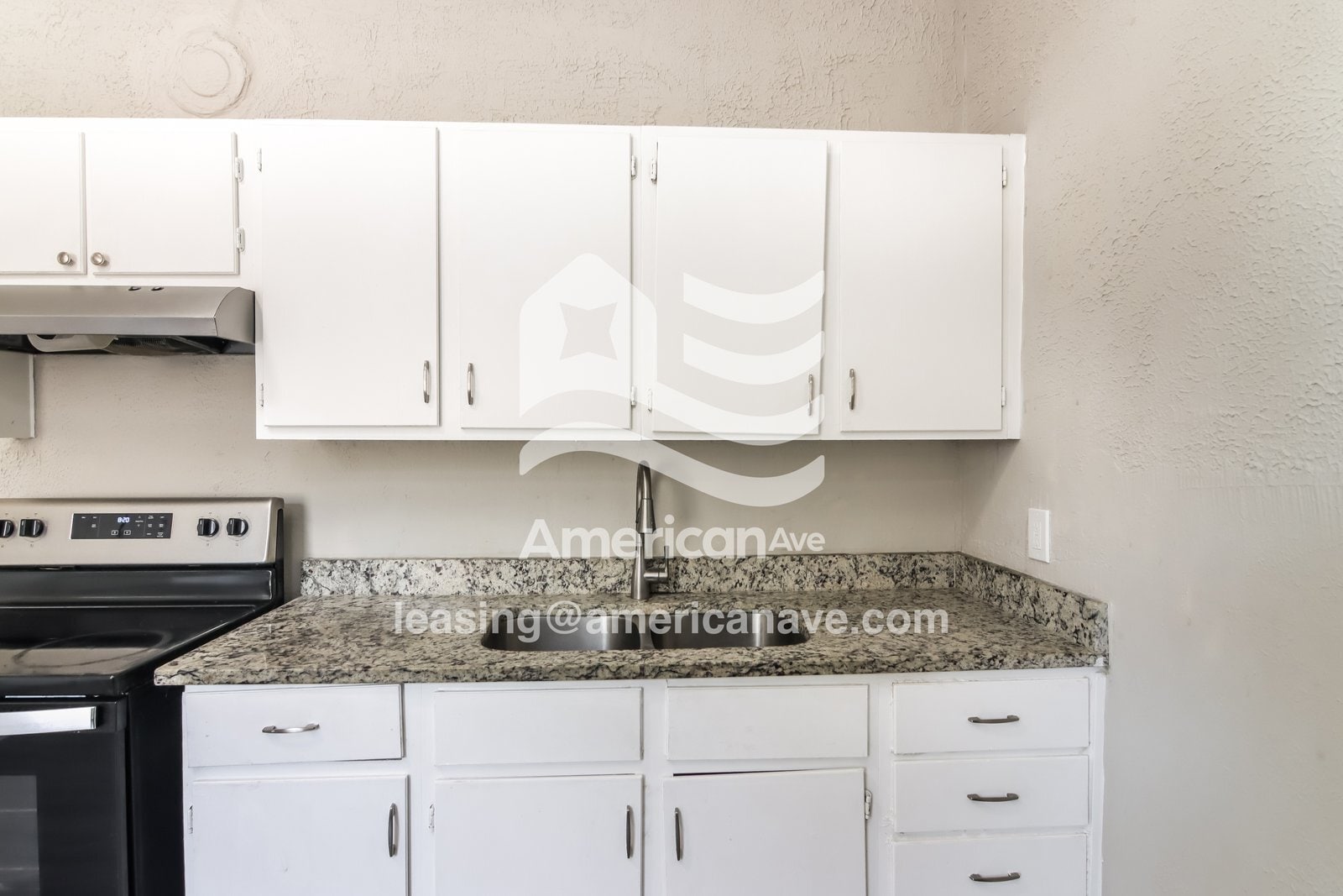 Building Photo - 8 Beechwood Heights