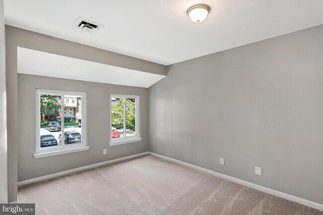 Building Photo - 11069 Saffold Way