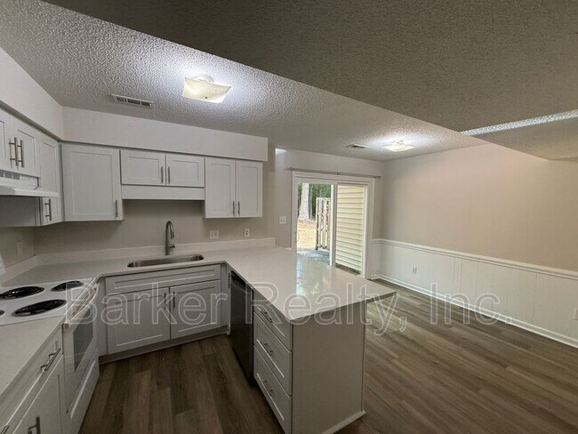 Building Photo - 101 Greengate Ct