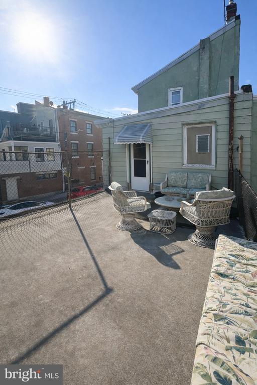 Building Photo - 1501 E Susquehanna Ave