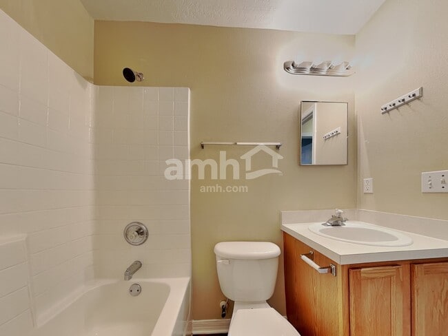 Building Photo - 14610 Rockledge Grove Ct