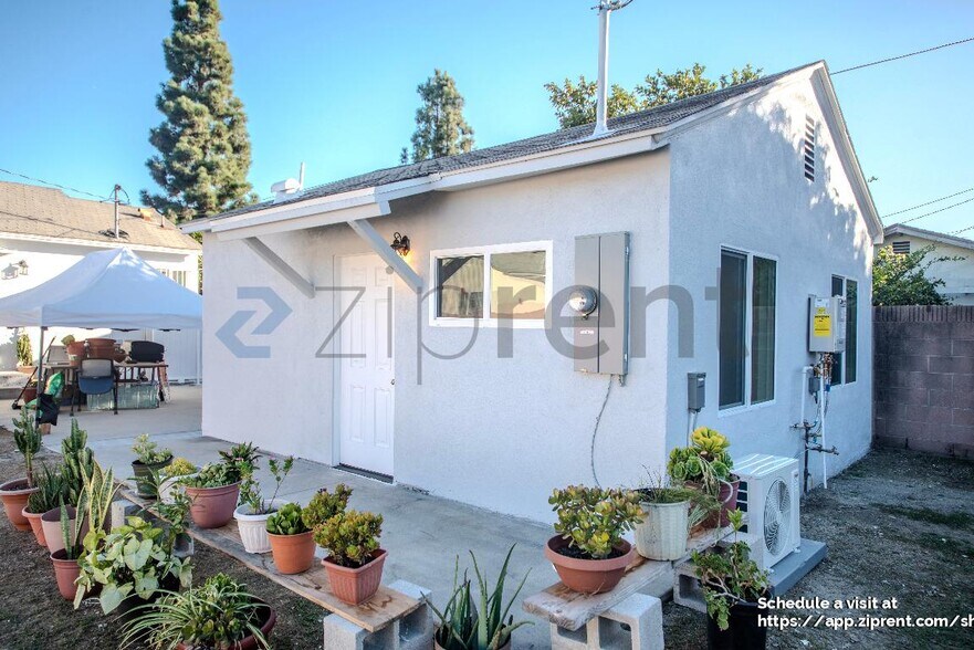 Building Photo - 12313 Lakewood Blvd