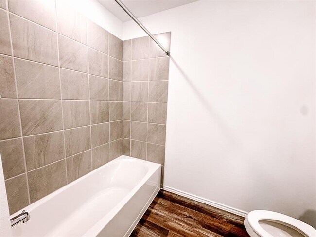 Building Photo - 27422 Oasis Rdg Dr
