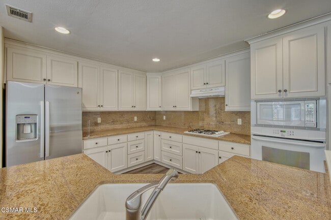 Building Photo - 1044 Cherry Creek Cir