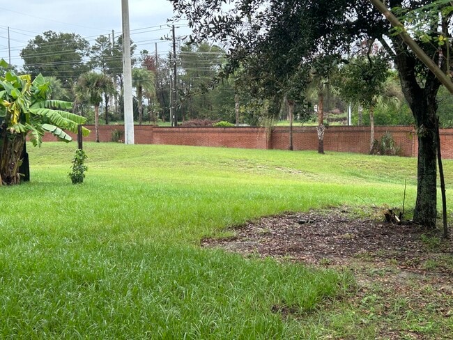 Building Photo - 1752 Cambridge Village Ct