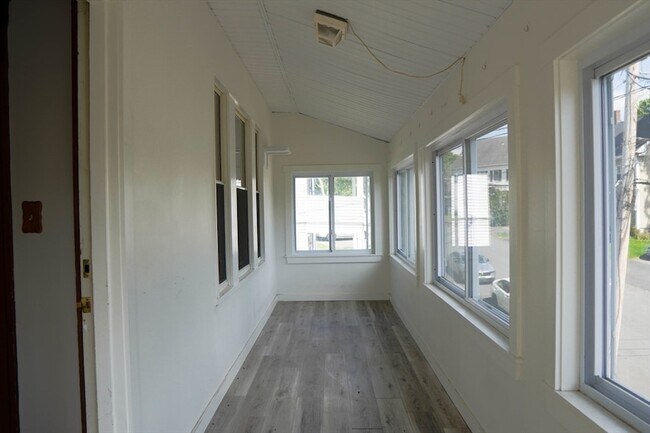 Building Photo - 97 2nd St