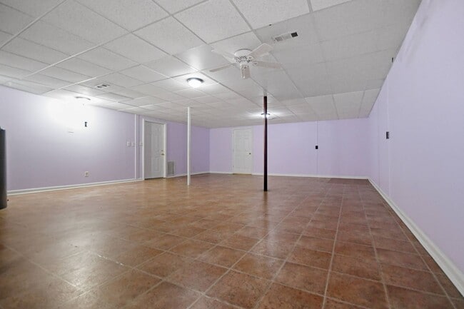 Building Photo - 3515 Clearwater Dr
