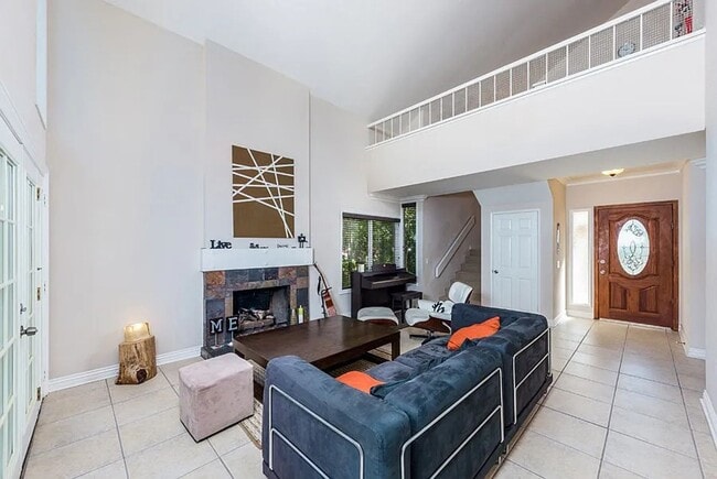 Building Photo - 4BR/3.5BA Home In Encinitas! Pet Friendly!