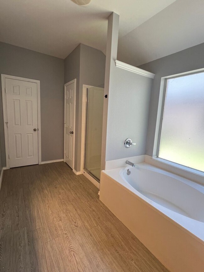 Building Photo - Eagle Springs Home Ready for Immediate Occupancy
