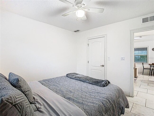 Building Photo - 3025 Long St