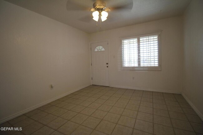 Building Photo - 2529 Jackson Ave
