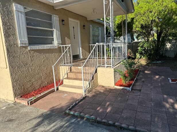 Primary Photo - 1109 E Okaloosa Ave