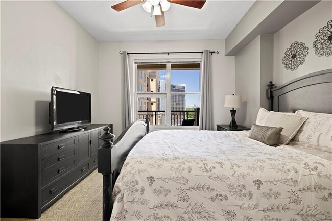 Building Photo - 1101 Juniper St NE