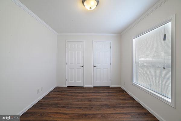 Building Photo - 17 Edgewater Dr