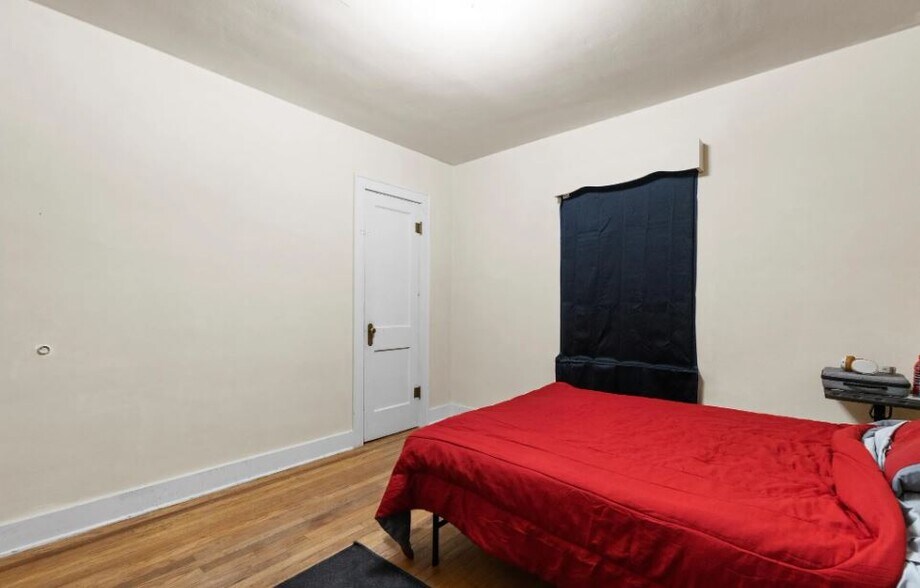 Bedroom 1 - 334 Gwinn Ave
