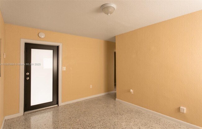 Building Photo - 8846 SW 25th St