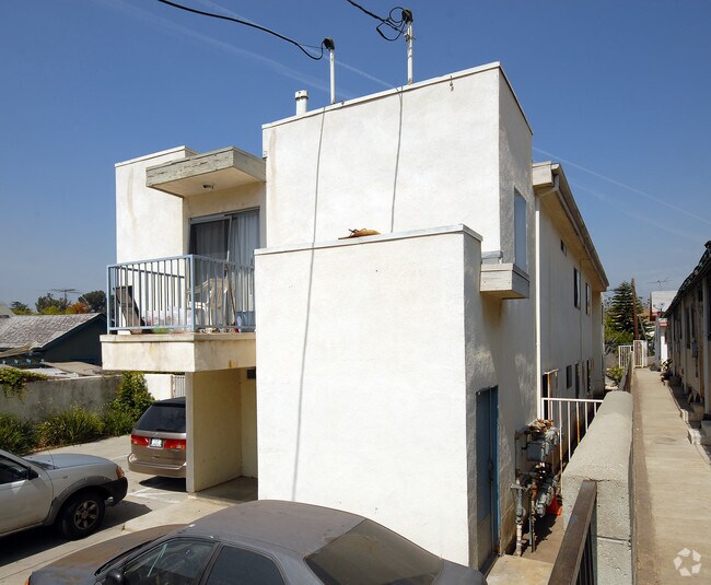 Building Photo - 363 Patton St
