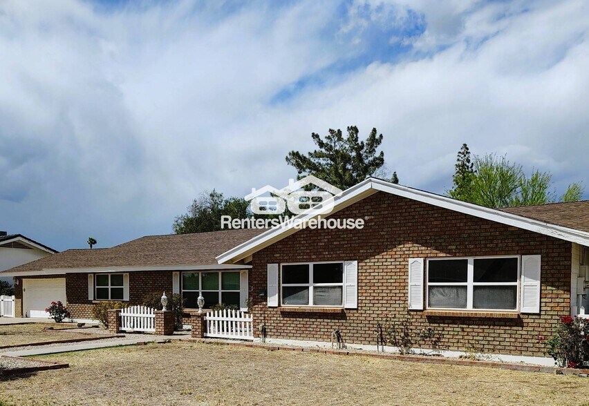 Primary Photo - 1724 E Hope St