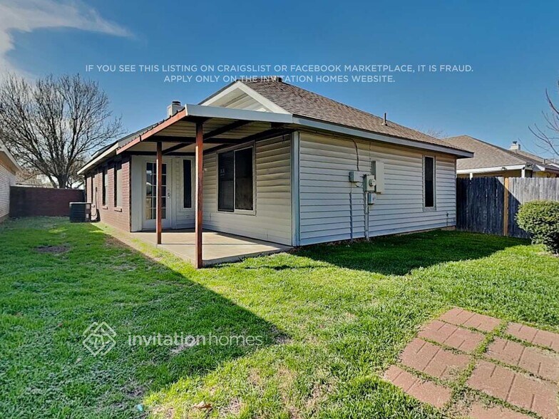 Building Photo - 6736 Driffield Cir E