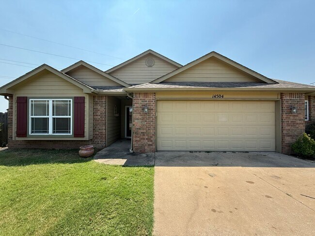 Primary Photo - Owasso Schools/ 3bd 2Ba Huge Yard /Cul-de-Sac