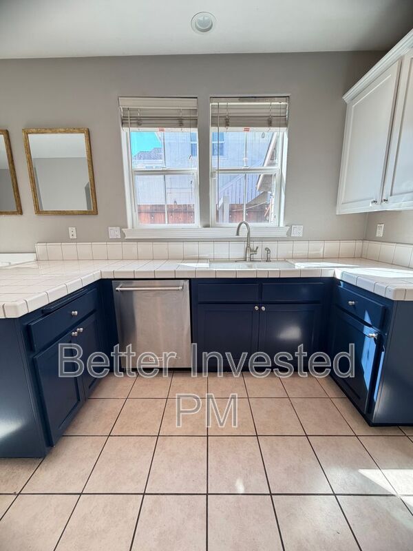 Building Photo - 2455 Prairie Ln