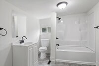 Building Photo - Bright and Cozy 2 Bedroom, 1 Bath Home in Middletown!