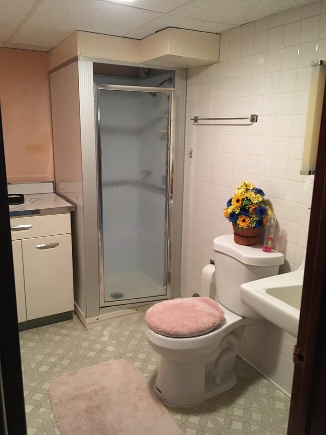 Building Photo - 3700 January Ave