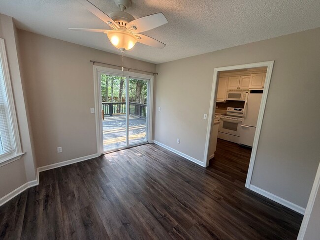Building Photo - 3346 Oak Trees Ct